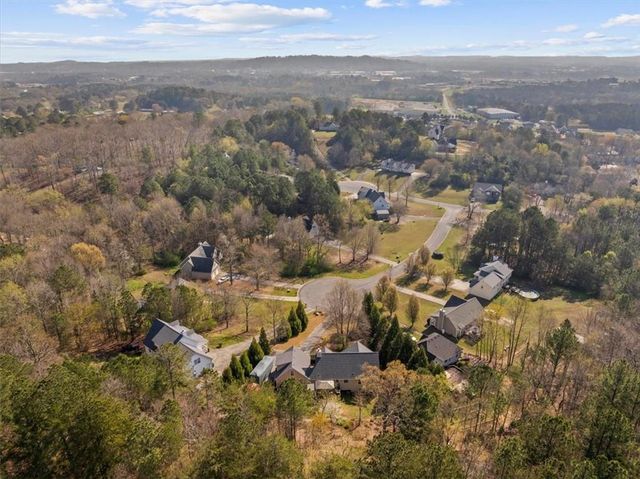 150 Kings Court SW, Calhoun, GA 30701