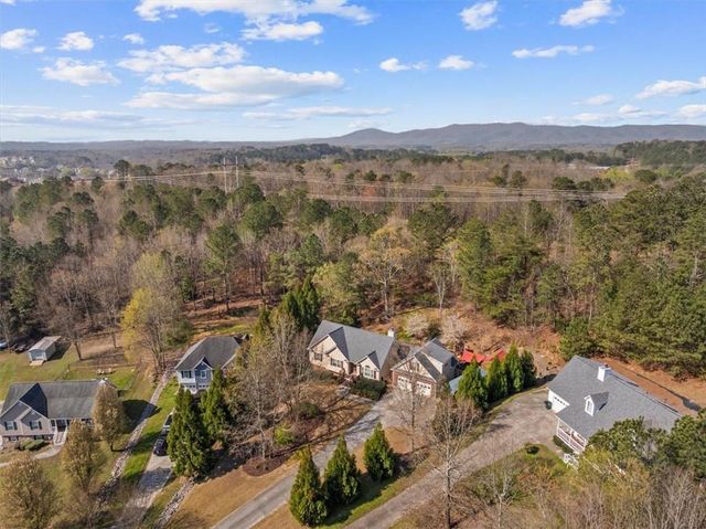 150 Kings Court SW, Calhoun, GA 30701