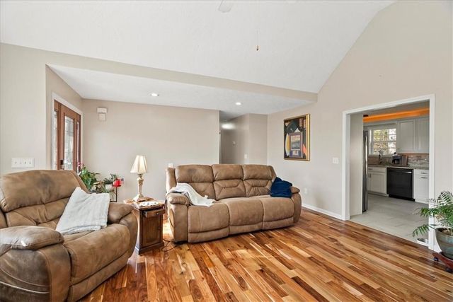 150 Kings Court SW, Calhoun, GA 30701