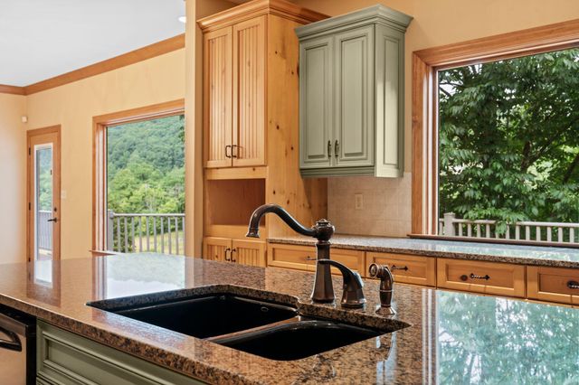 11238 Campton Road, Stanton, KY 40380