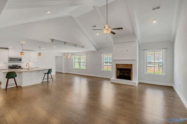 23709 Glover Road, Athens, AL 35613