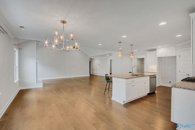 23709 Glover Road, Athens, AL 35613