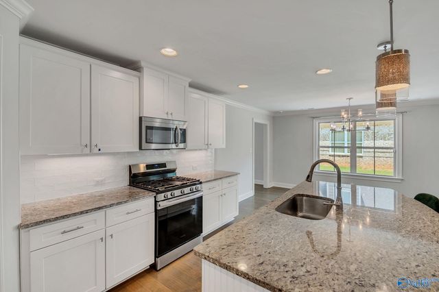 23709 Glover Road, Athens, AL 35613