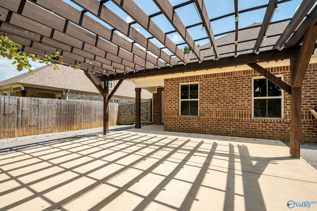 23709 Glover Road, Athens, AL 35613