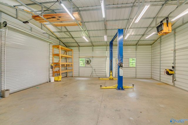 23709 Glover Road, Athens, AL 35613