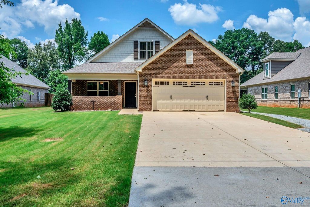 23709 Glover Road, Athens, AL 35613