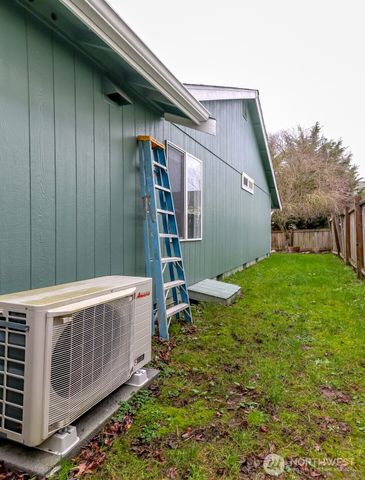 1613 197th Street Ct E, Spanaway, WA 98387