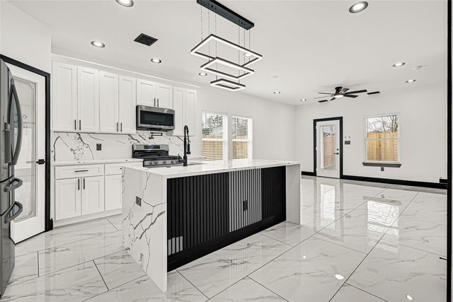 13106 Donegal Way A, Houston, TX 77047