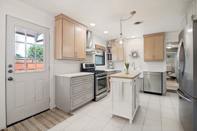 11363 Rupley Lane, Dallas, TX 75218