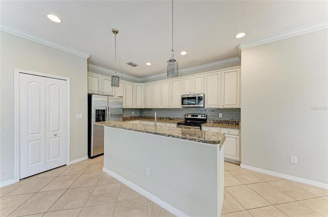 1986 MESIC HAMMOCK WAY, Venice, FL 34292