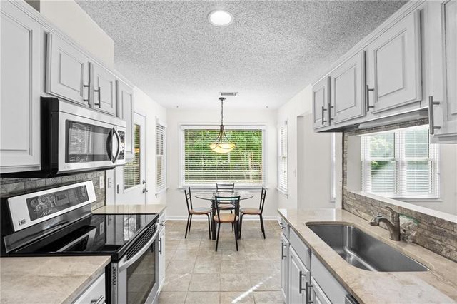34 Brittany Way NE 34, Atlanta, GA 30324