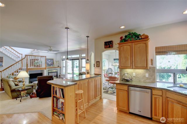 11 Whispering Cedars Court, Bellingham, WA 98229