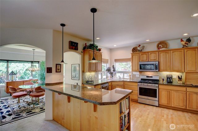 11 Whispering Cedars Court, Bellingham, WA 98229