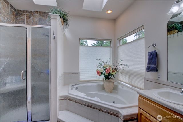 11 Whispering Cedars Court, Bellingham, WA 98229