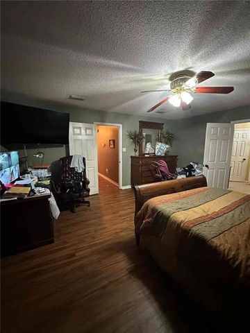 5469 Henning Drive W, Mobile, AL 36619