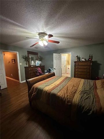 5469 Henning Drive W, Mobile, AL 36619