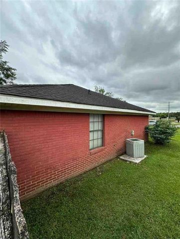 5469 Henning Drive W, Mobile, AL 36619