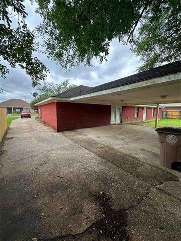 5469 Henning Drive W, Mobile, AL 36619