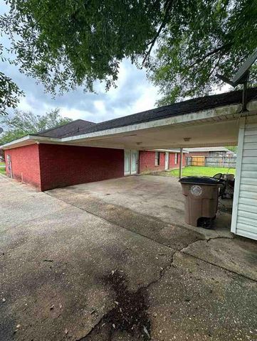 5469 Henning Drive W, Mobile, AL 36619