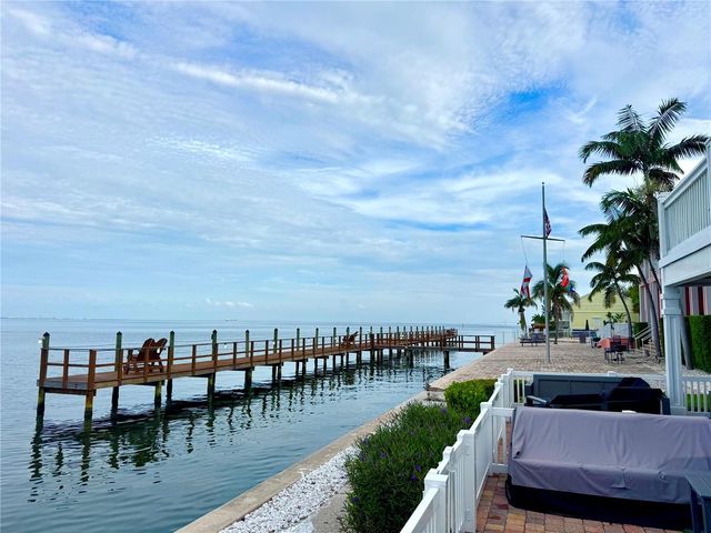 4974 COQUINA KEY DRIVE SE, St Petersburg, FL 33705