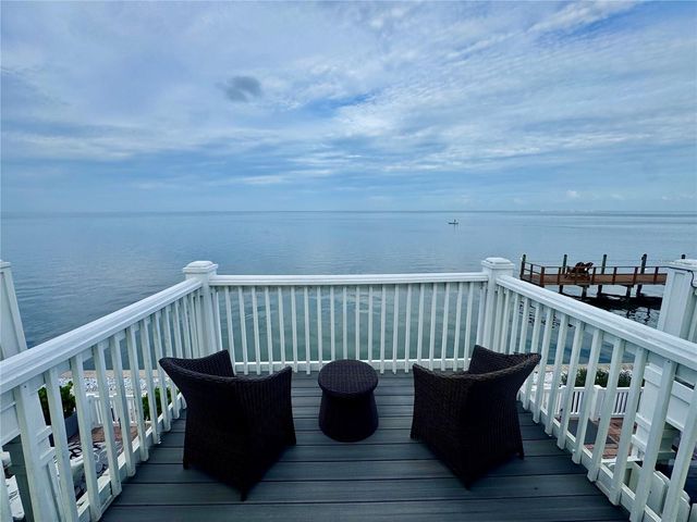 4974 COQUINA KEY DRIVE SE, St Petersburg, FL 33705