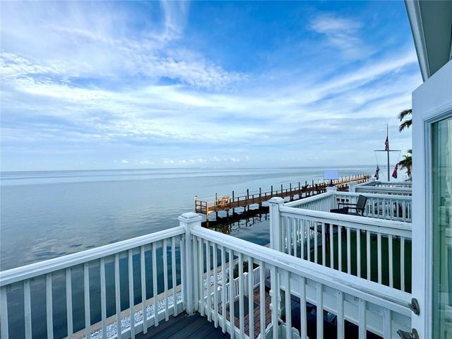 4974 COQUINA KEY DRIVE SE, St Petersburg, FL 33705