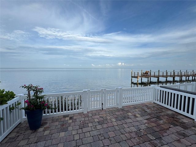 4974 COQUINA KEY DRIVE SE, St Petersburg, FL 33705