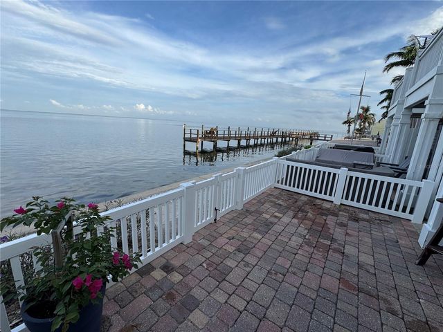 4974 COQUINA KEY DRIVE SE, St Petersburg, FL 33705