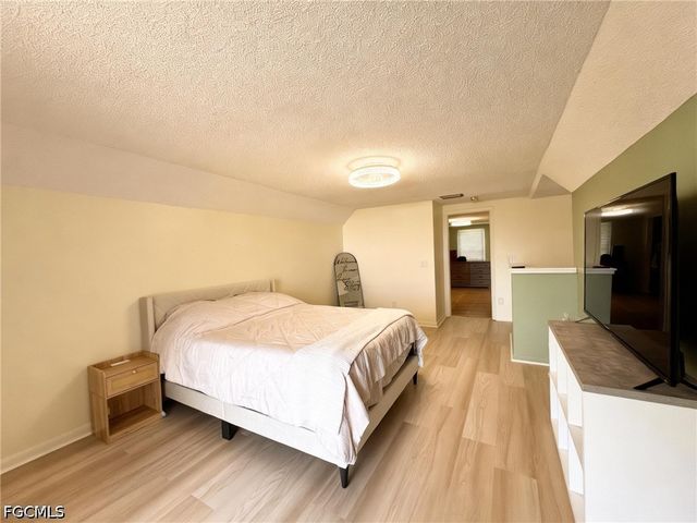 429 SW 44th ST, Cape Coral, FL 33914