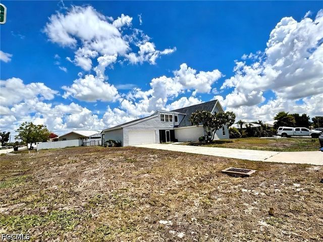 429 SW 44th ST, Cape Coral, FL 33914