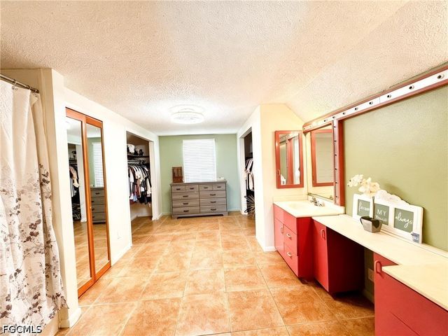 429 SW 44th ST, Cape Coral, FL 33914