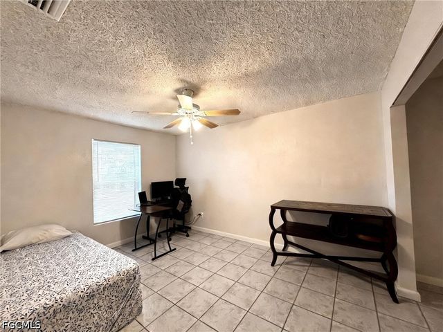 429 SW 44th ST, Cape Coral, FL 33914