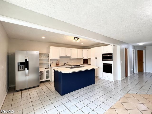 429 SW 44th ST, Cape Coral, FL 33914