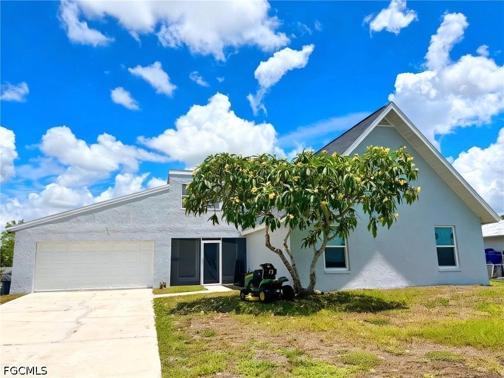 429 SW 44th ST, Cape Coral, FL 33914