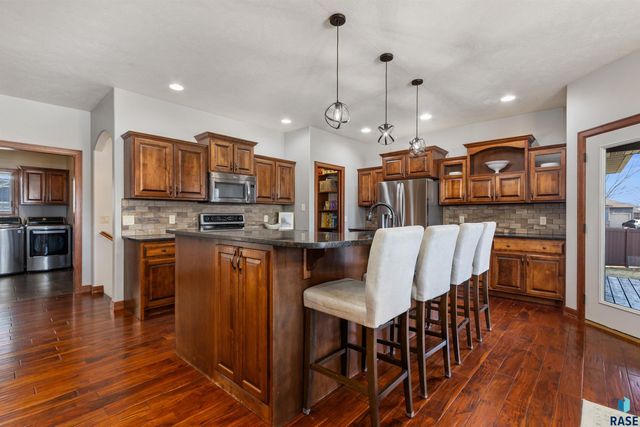 2029 S Abbeystone Ct Court, Sioux Falls, SD 57110