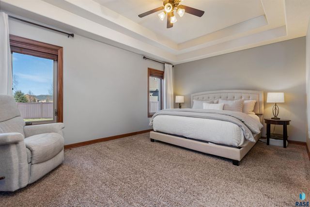 2029 S Abbeystone Ct Court, Sioux Falls, SD 57110