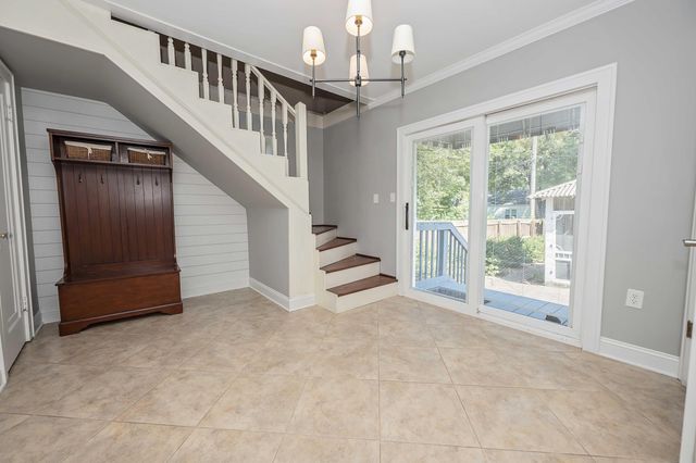 1033 E Stanford Street, Springfield, MO 65807
