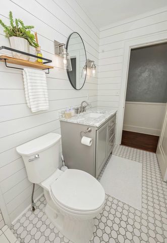 1033 E Stanford Street, Springfield, MO 65807
