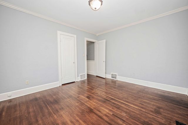 1033 E Stanford Street, Springfield, MO 65807