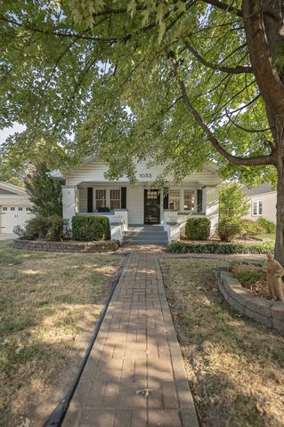 1033 E Stanford Street, Springfield, MO 65807