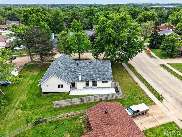 1245 Ticonderoga Drive, Chesterfield, MO 63017