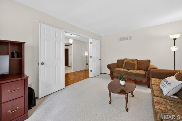 1245 Ticonderoga Drive, Chesterfield, MO 63017