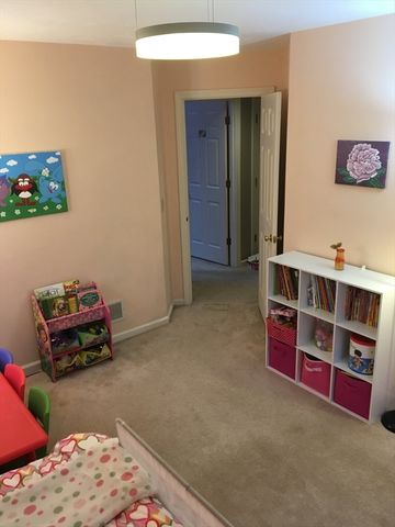 19 Hillando Dr, Shrewsbury, MA 01545