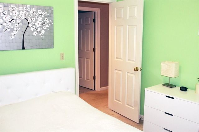 19 Hillando Dr, Shrewsbury, MA 01545