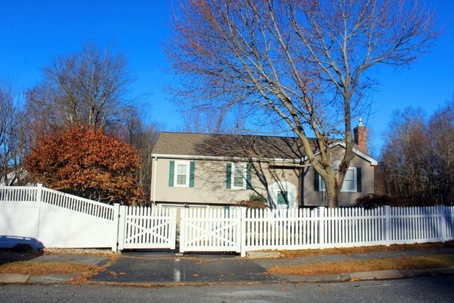 19 Hillando Dr, Shrewsbury, MA 01545