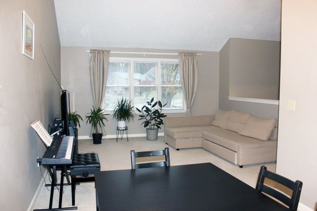 19 Hillando Dr, Shrewsbury, MA 01545