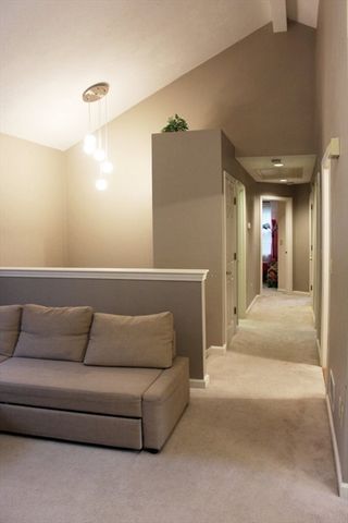 19 Hillando Dr, Shrewsbury, MA 01545