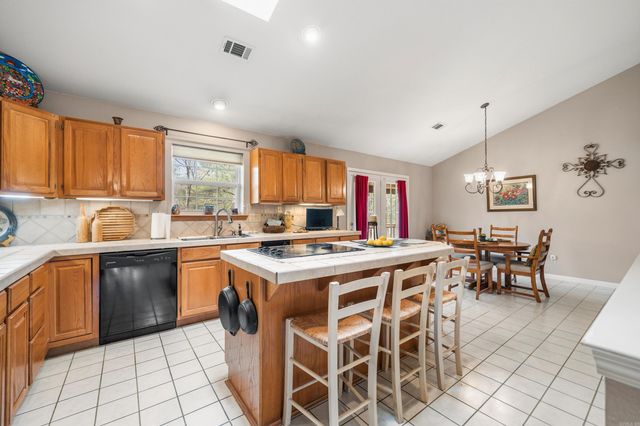 117 Forest View Circle, Hot Springs, AR 71913