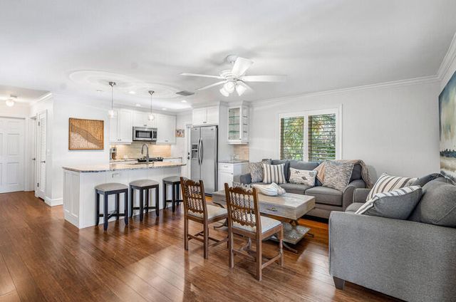 1029 Langer Way 5, Delray Beach, FL 33483