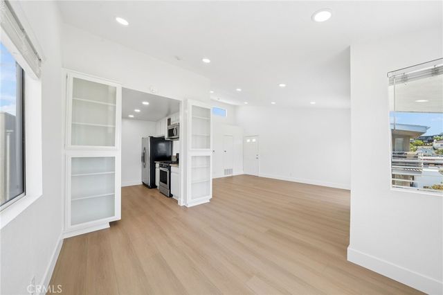 724 5th Street, Hermosa Beach, CA 90254
